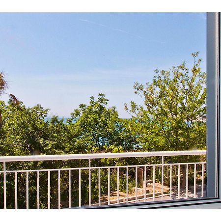Apartment Sur La Plage Podstrana Exterior foto